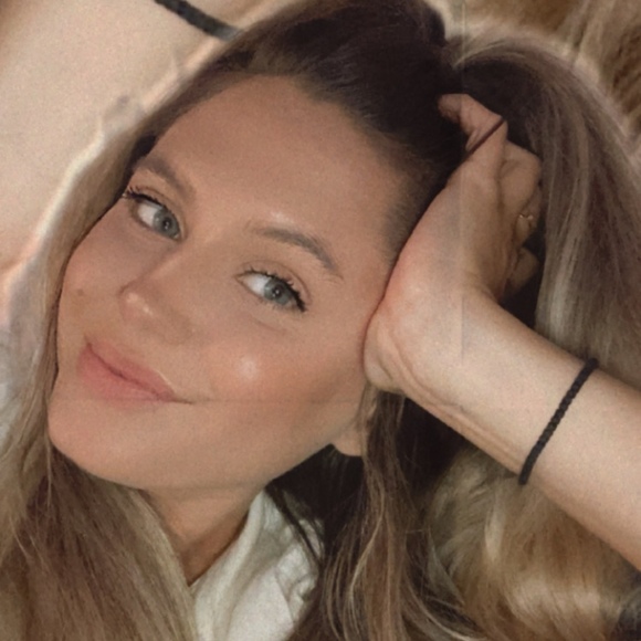 Meet your Posher, Annie - Picture 1 of 1